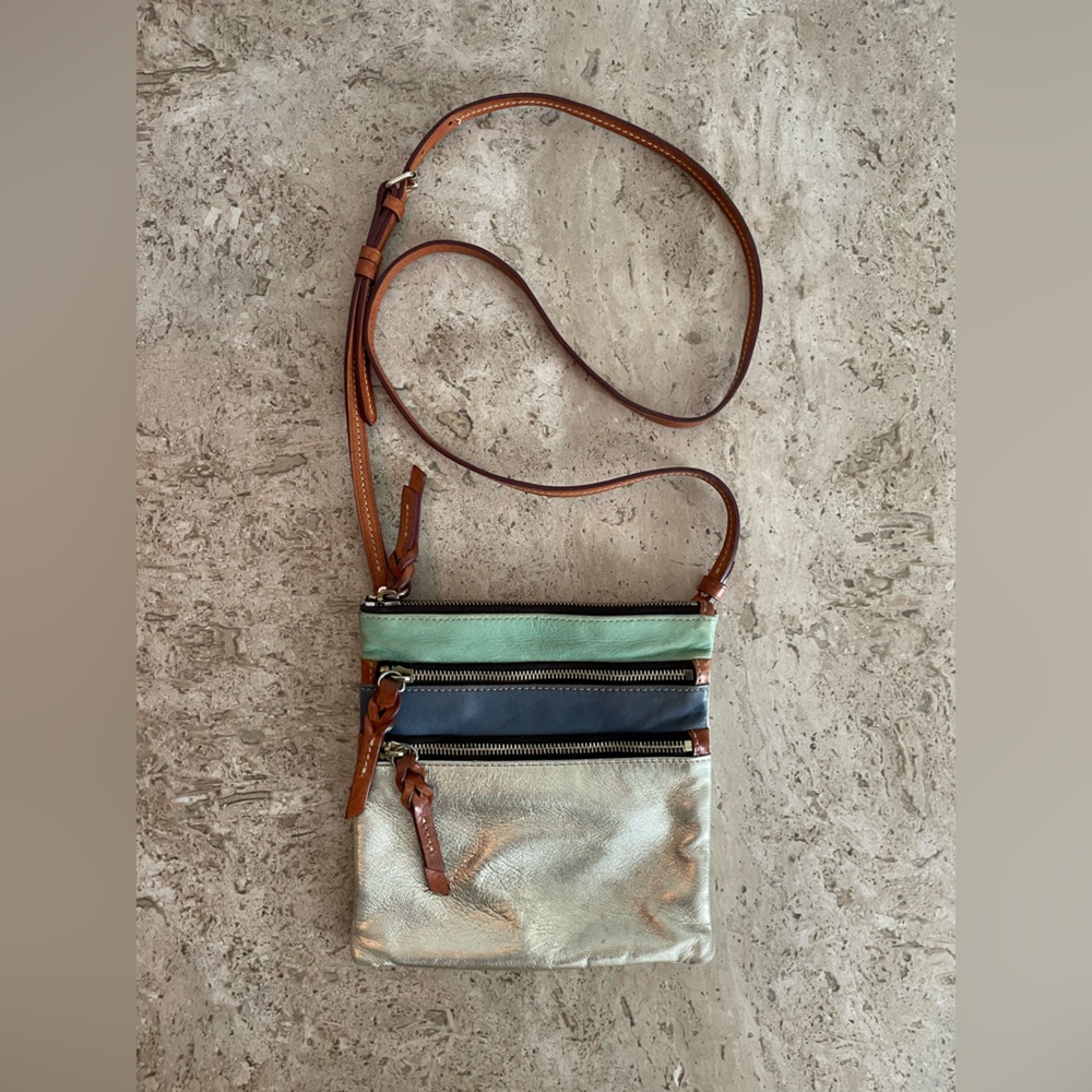 DOONEY & BOURKE 3 Zip Crossbody